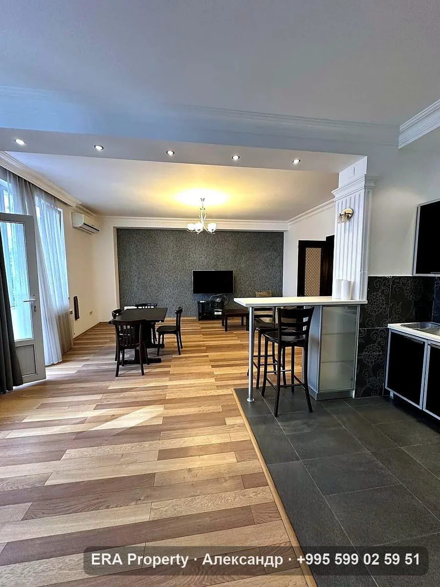 Квартира, 2-комн., 90 м²