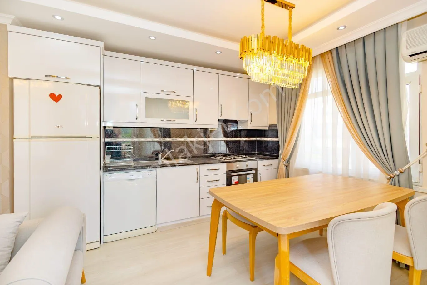 Apartment, 2-room, 60 m²