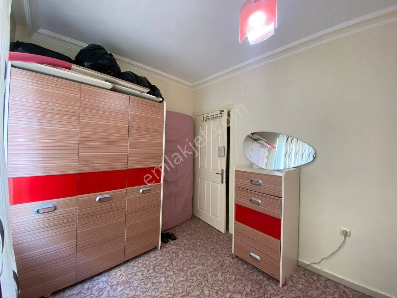 Квартира, 3-комн., 90 м²
