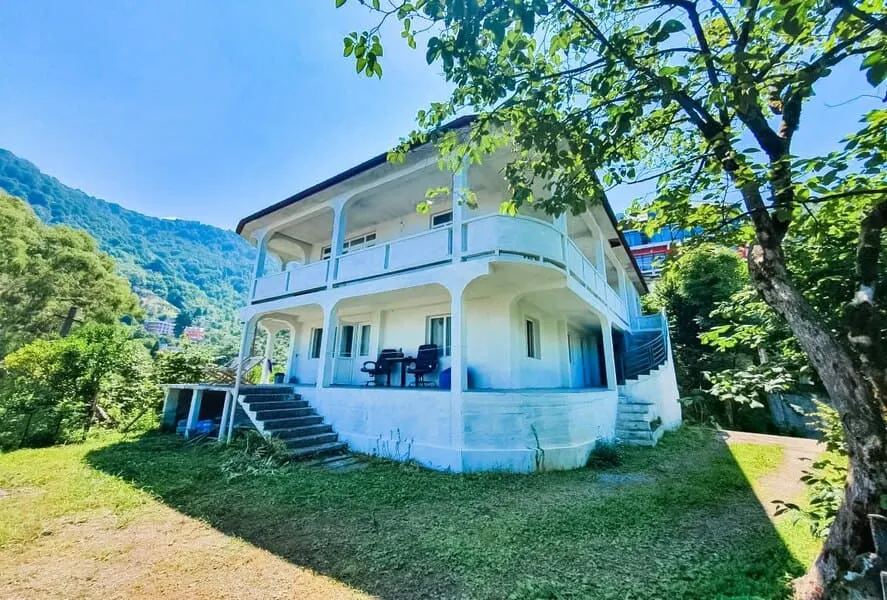 Дом, 5-комн., 265 м²