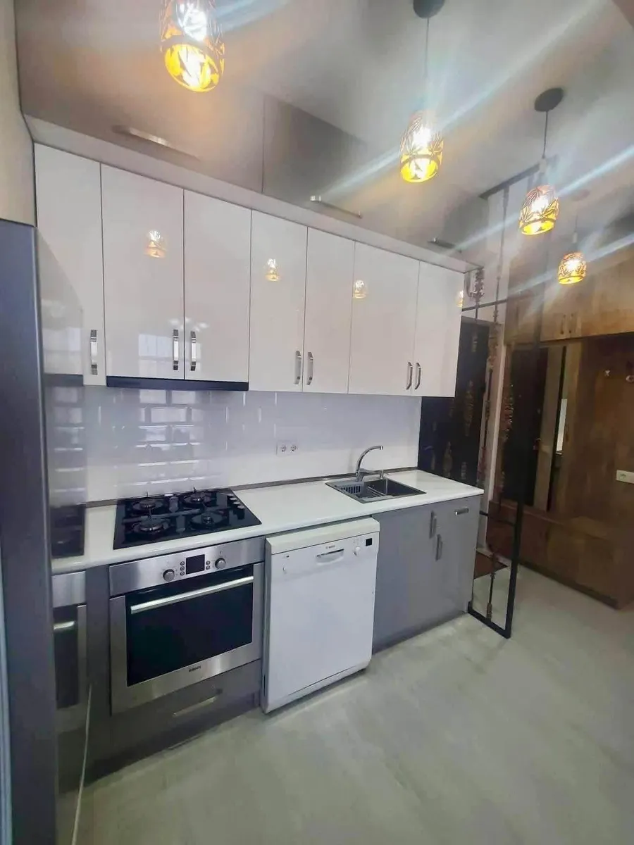 Квартира, 1-комн., 65 м², Archi Isani