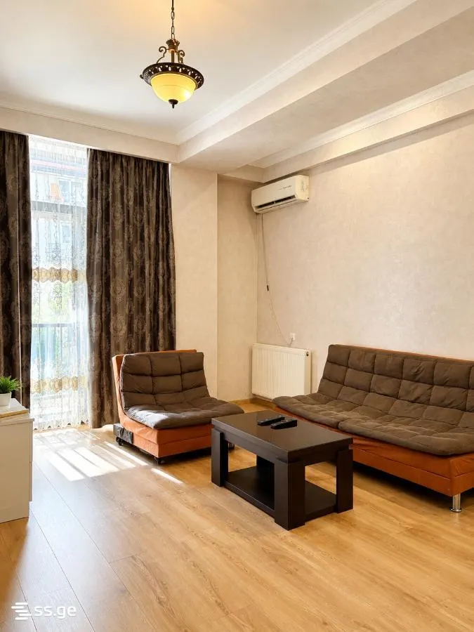 Квартира, 2-комн., 65 м²