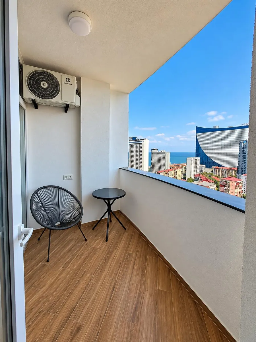 Квартира, 1-комн., 80 м², Mega City