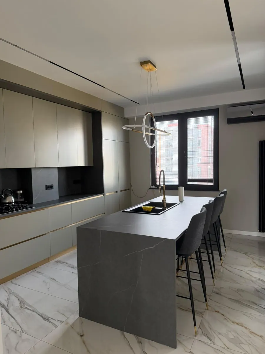 Дом, 5-комн., 488 м²