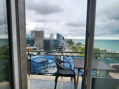 Квартира, 3-комн., 100 м²