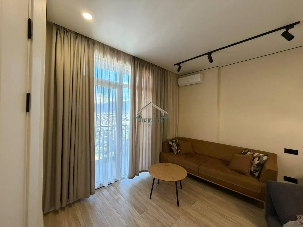 Квартира, 2-комн., 43 м²