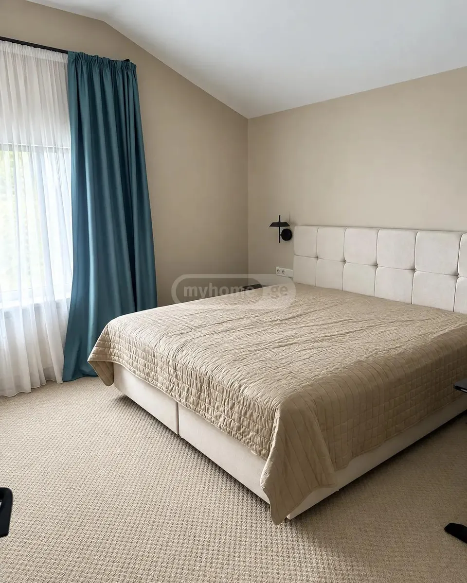 House, 5-room, 500 m²