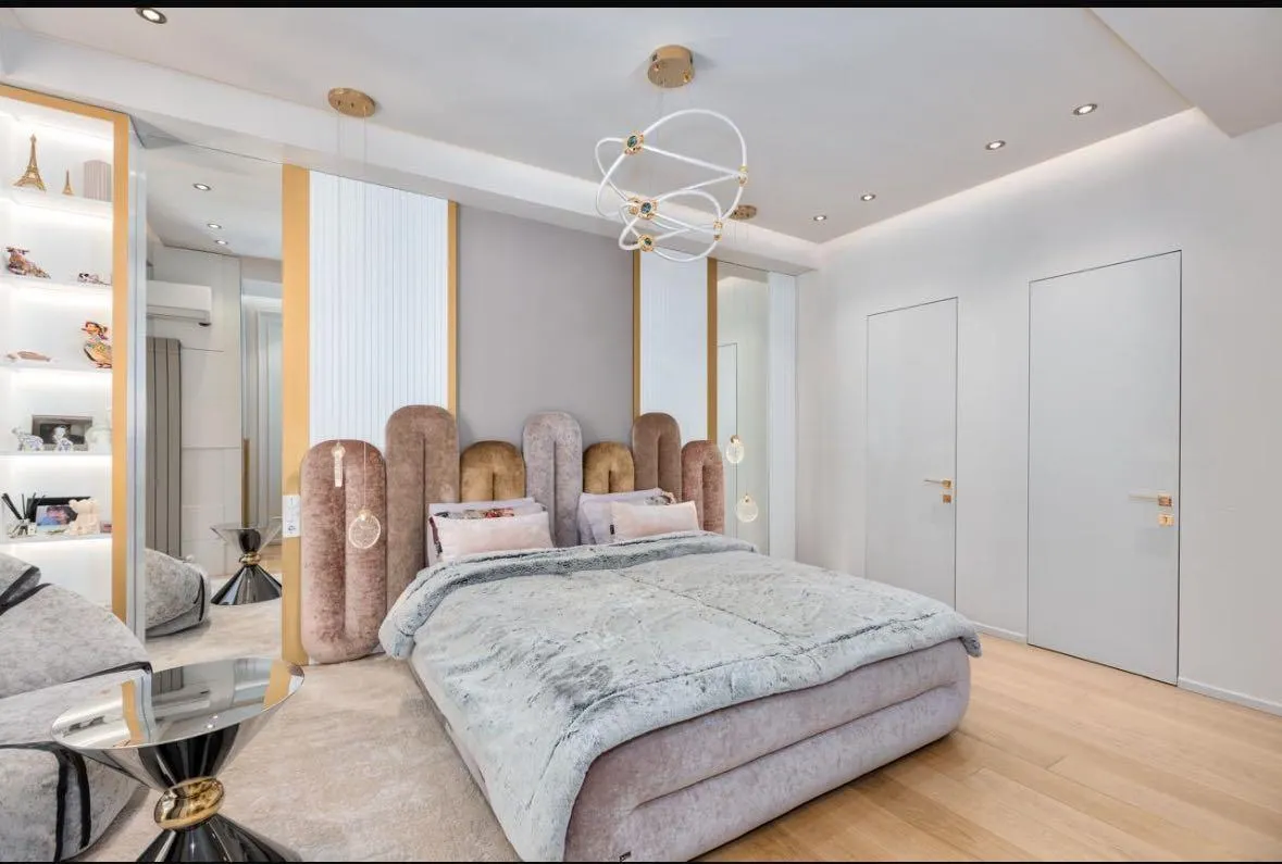 Квартира, 5-комн., 240 м², Nino Zhvania St, 55