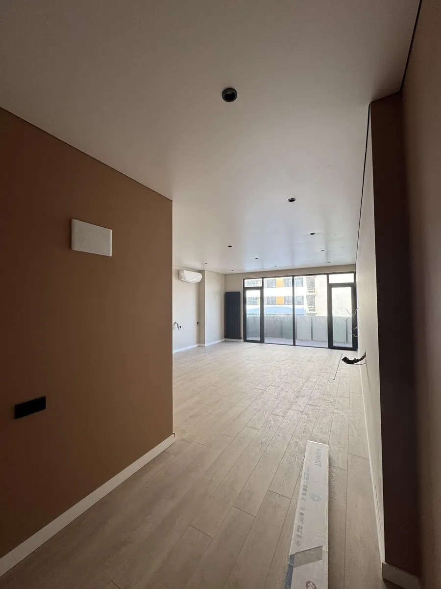 Apartment, 1-room, 60 m², White House