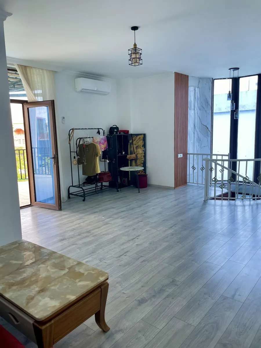 Дом, 5-комн., 423 м²