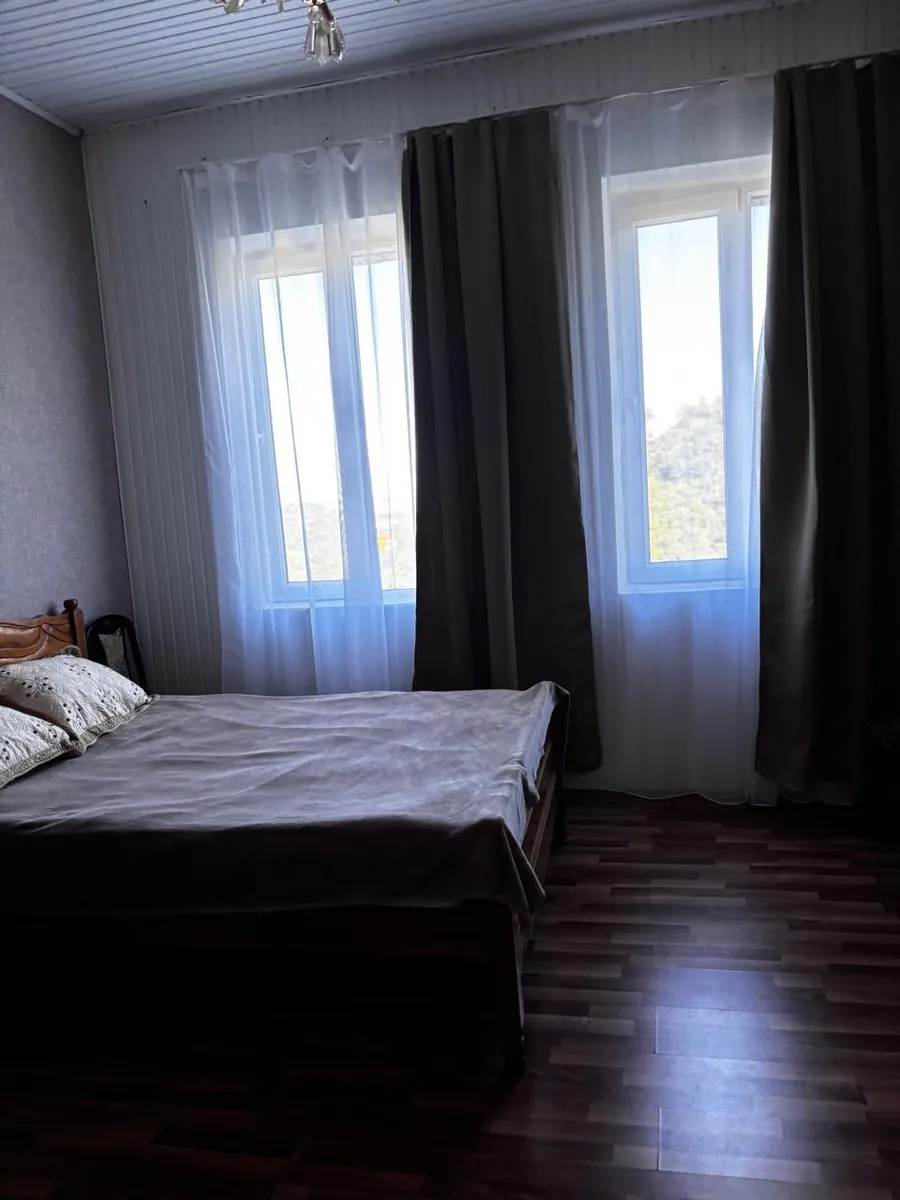House, 3-room, 177 m²