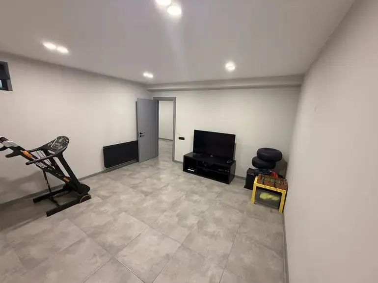 Дом, 6-комн., 355 м²