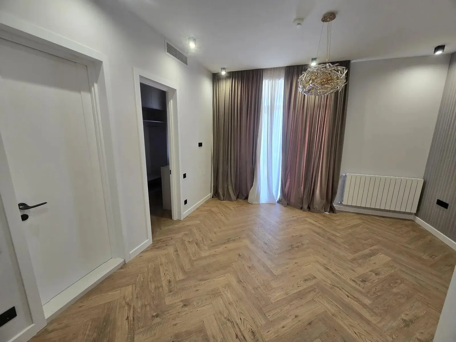 House, 10-room, 600 m²
