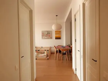 Квартира, 2-комн., 107 м²