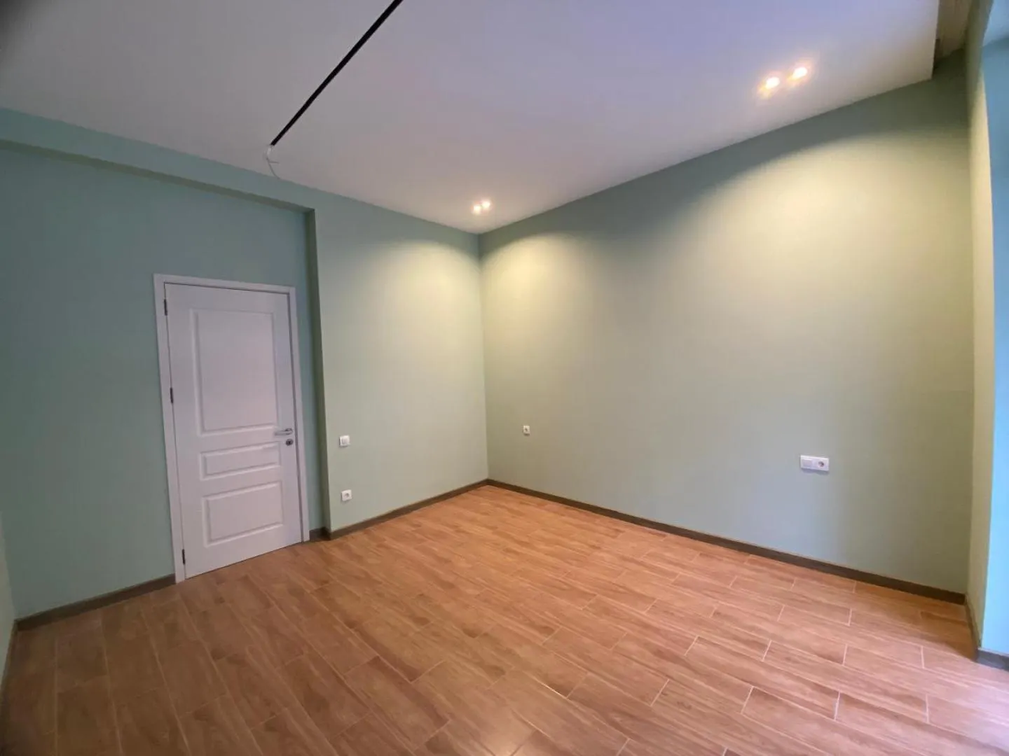 Дом, 11-комн., 341 м²