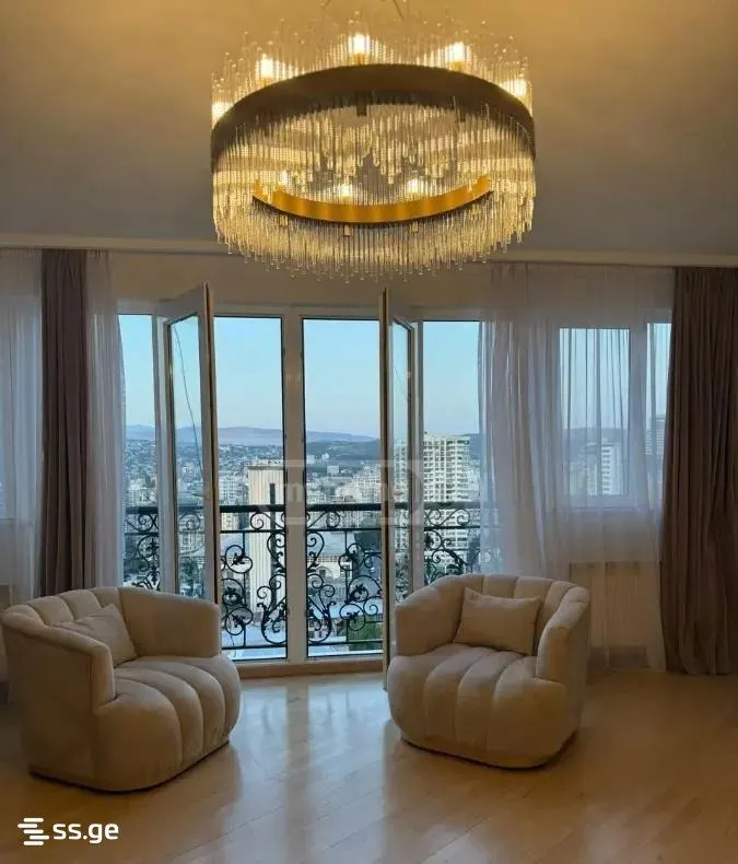 Apartment, 4-room, 110 m²