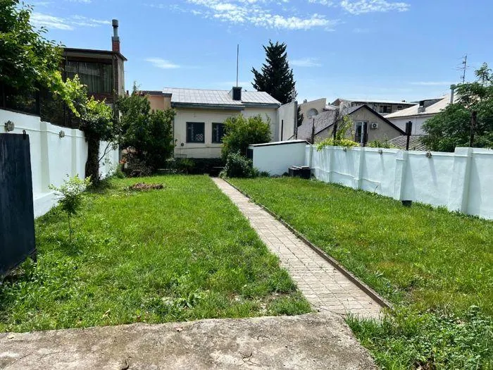 Дом, 5-комн., 270 м²