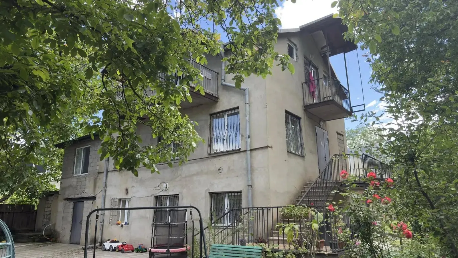Дом, 8-комн., 350 м²