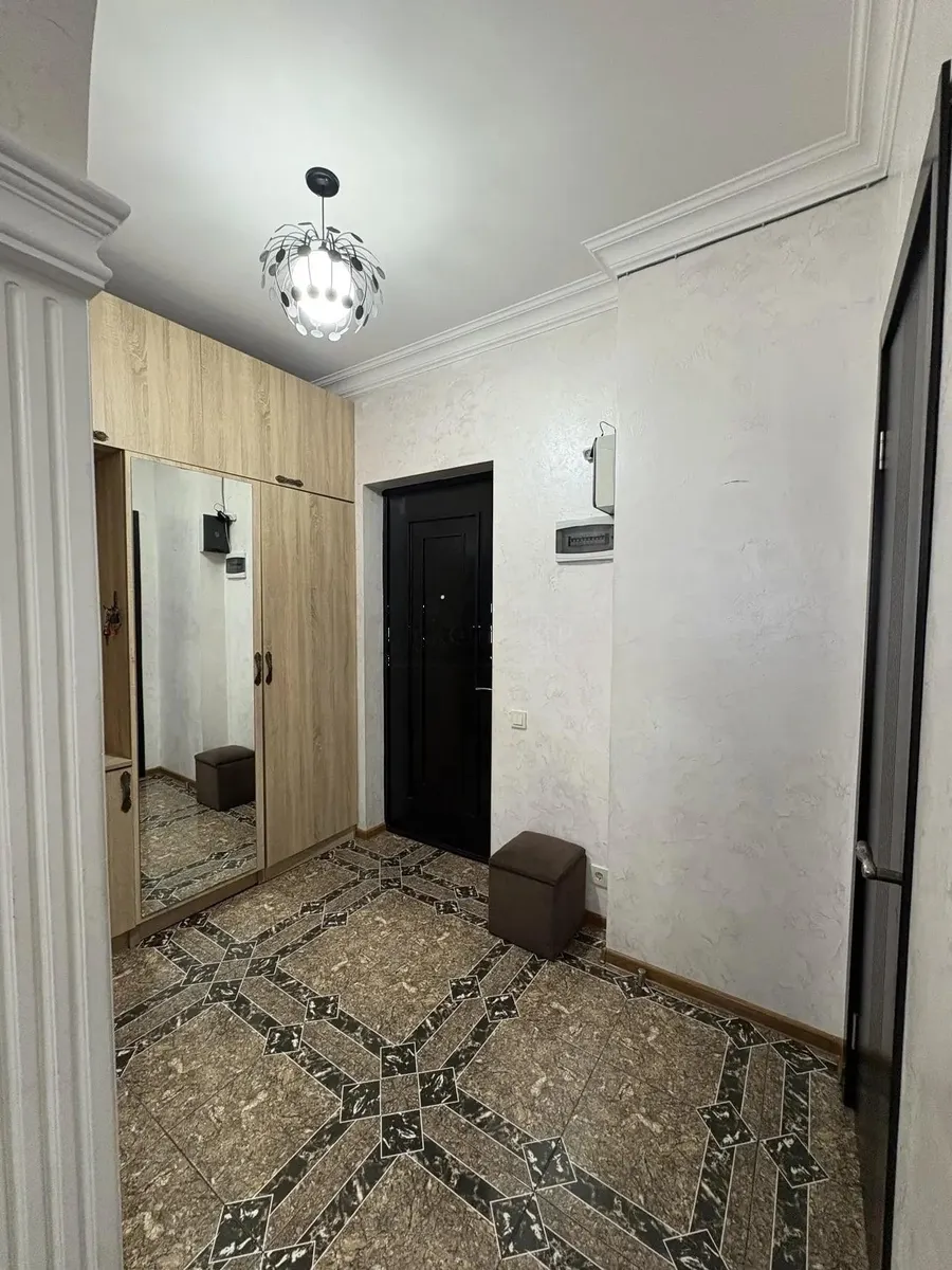 Квартира, 4-комн., 80 м², Real Palace