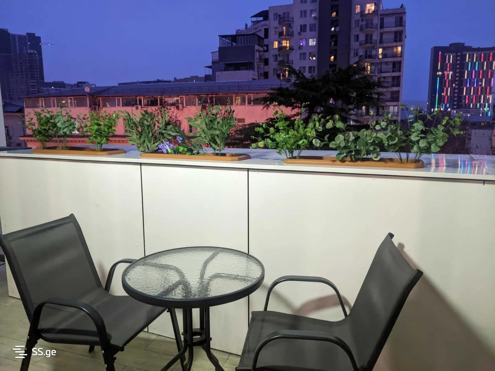 ბინა, 2-ოთახიანი, 60 მ², Pekini Plaza
