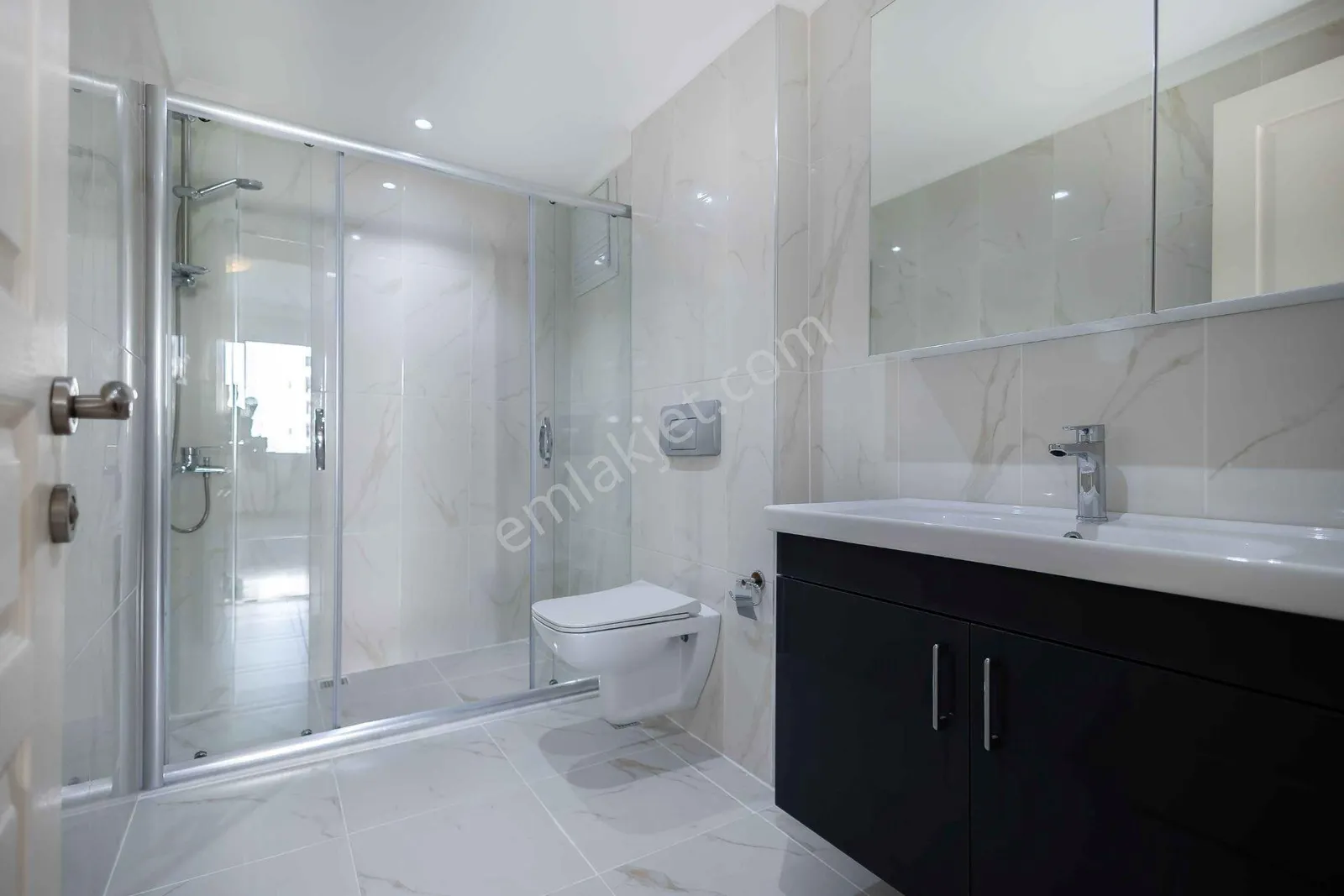 Apartment, 3-room, 110 m²