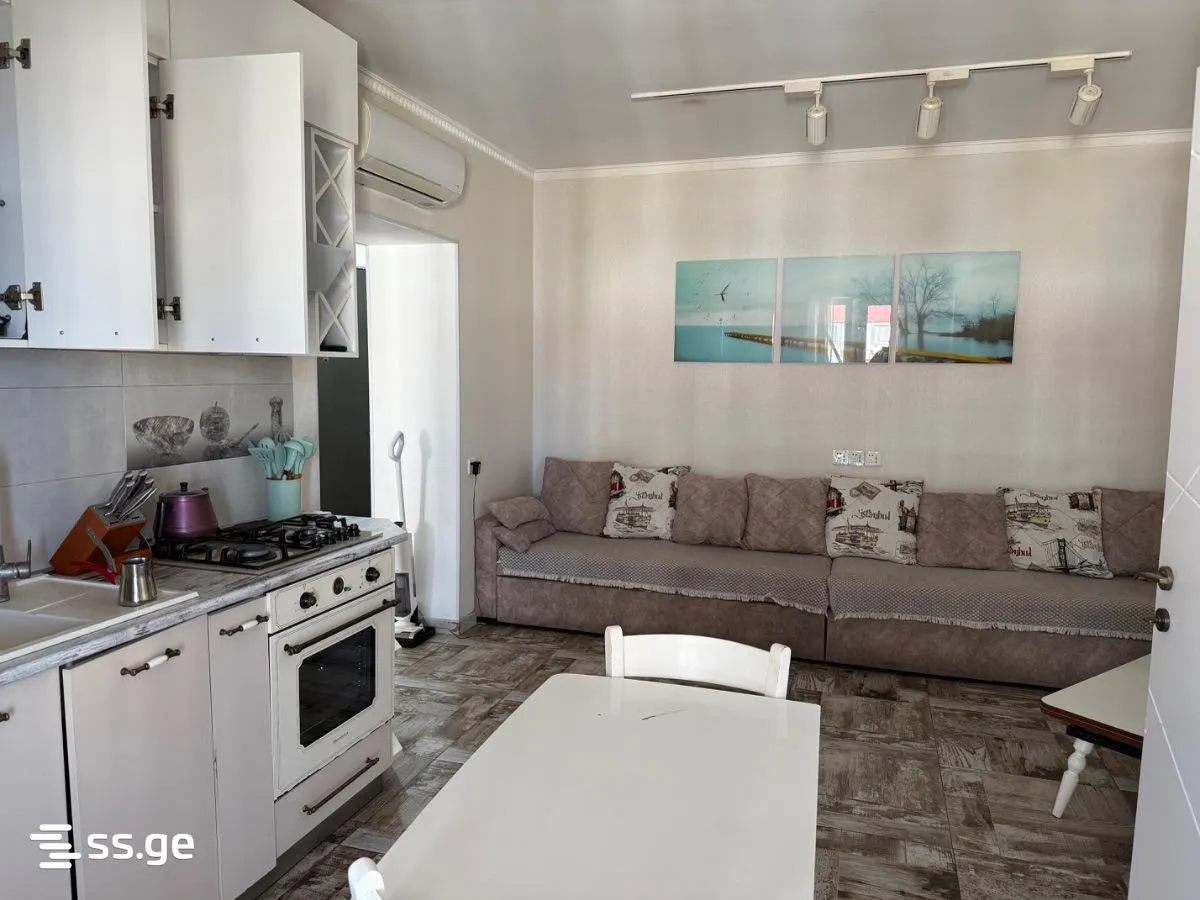 Квартира, 3-комн., 72 м²