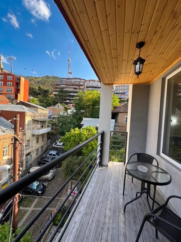 Дом, 5-комн., 250 м²