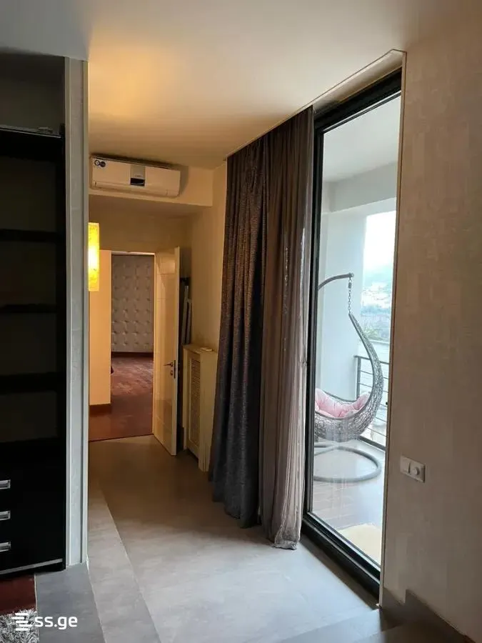 Apartment, 3-room, 100 m²