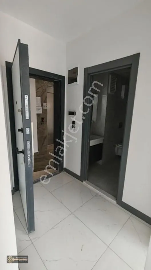 Apartment, 2-room, 68 m²