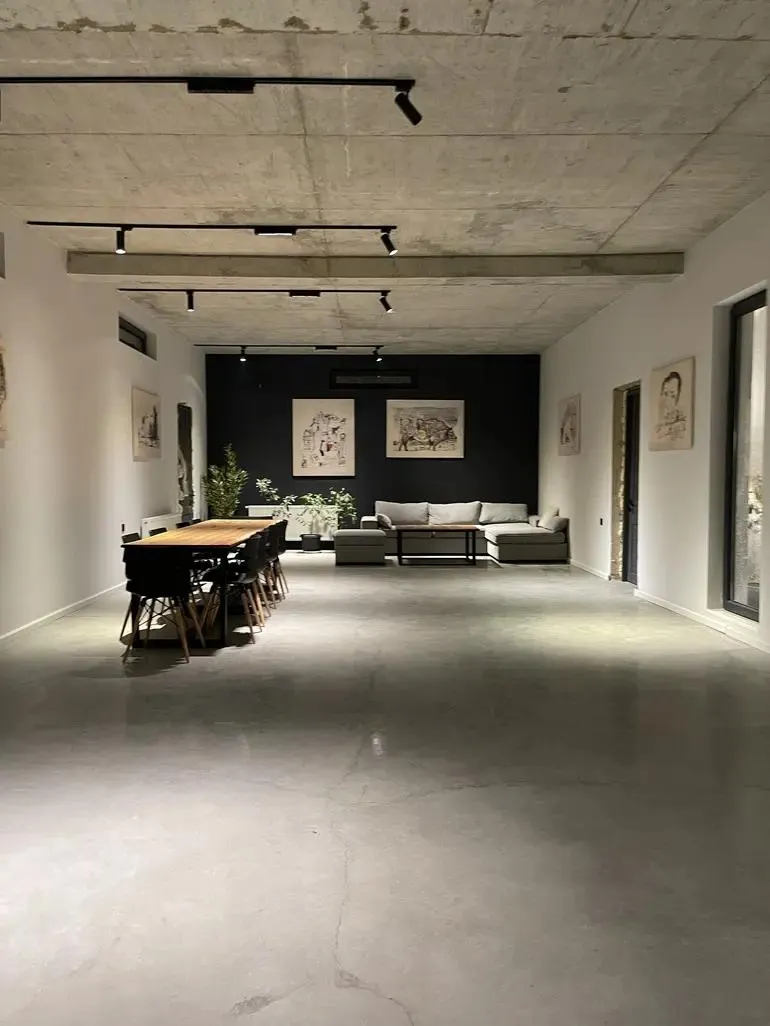 Дом, 6-комн., 300 м²