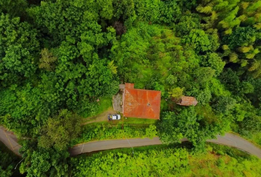 Land, 3280 m²
