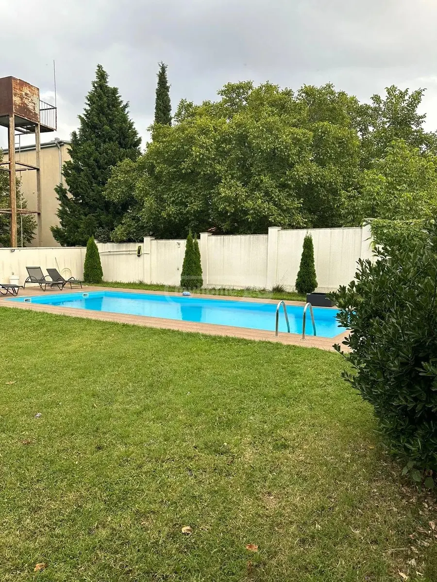 Дом, 4-комн., 340 м²
