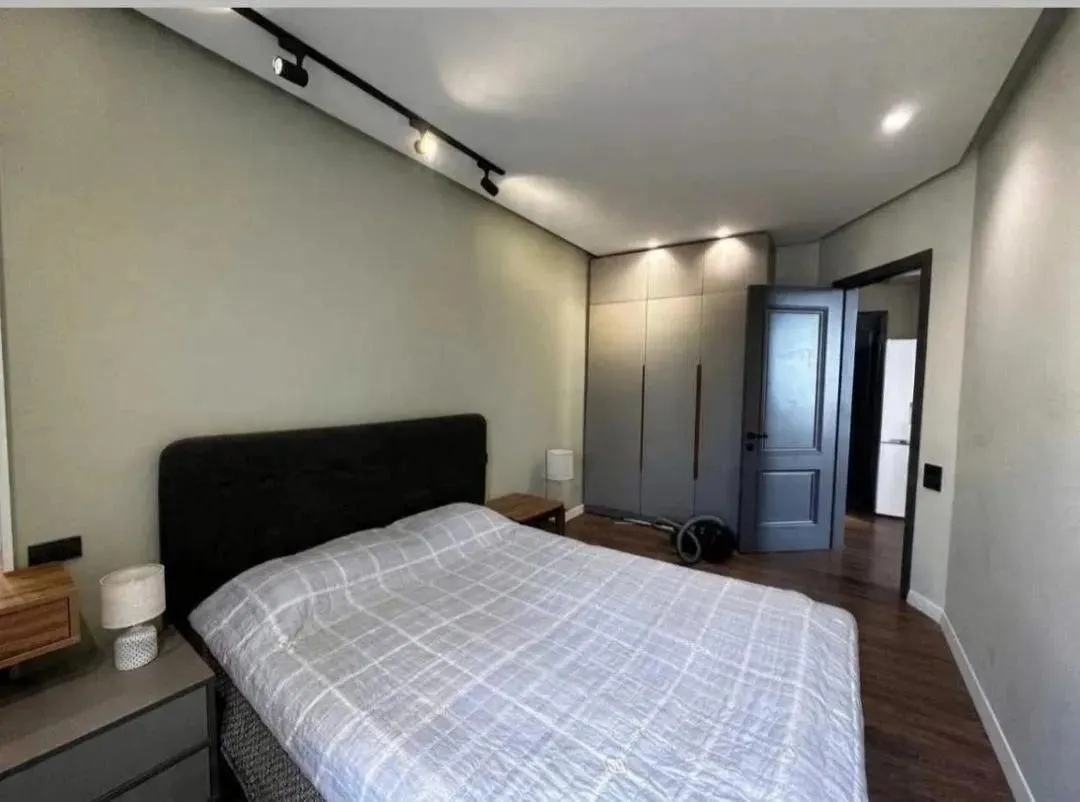 Apartment, 3-room, 75 m², Ande Tower