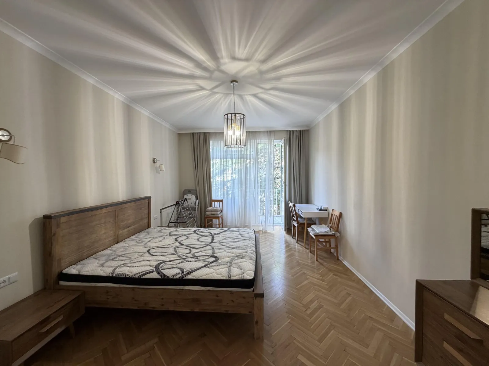 Квартира, 3-комн., 120 м²