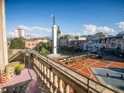 Квартира, 3-комн., 95 м²