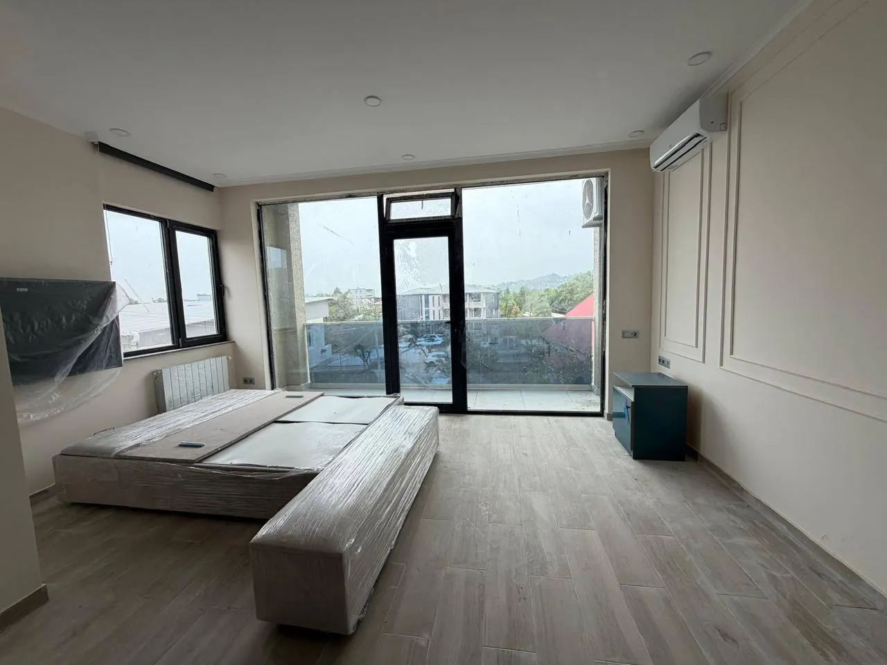 Дом, 5-комн., 225 м²