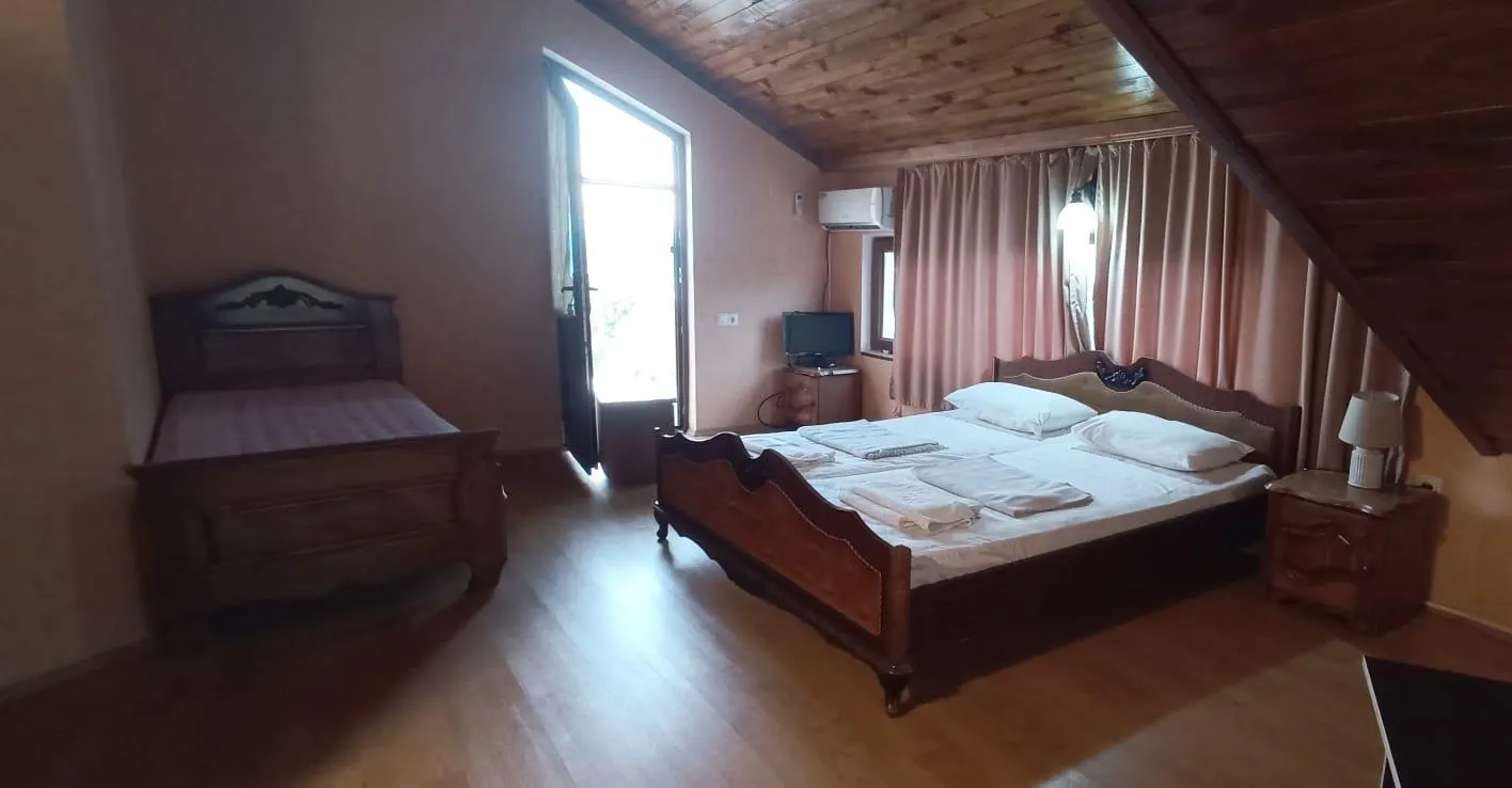 Дом, 8-комн., 530 м²