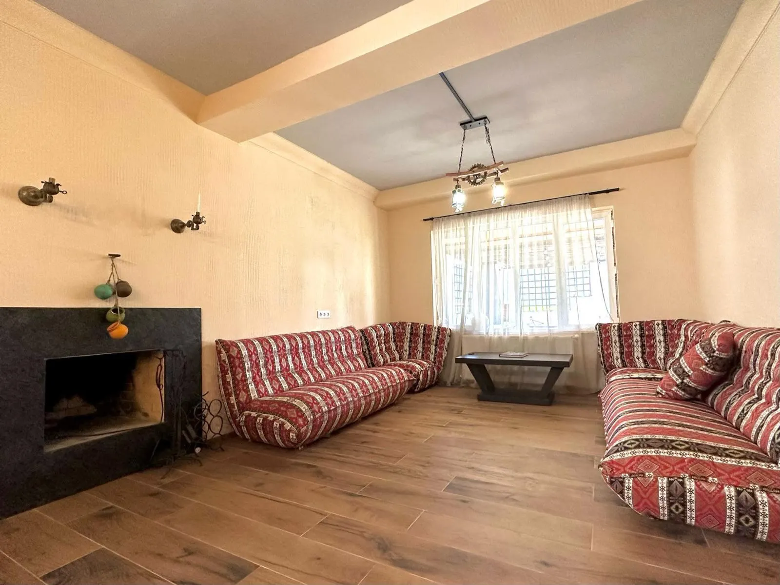 Дом, 5-комн., 290.75 м²