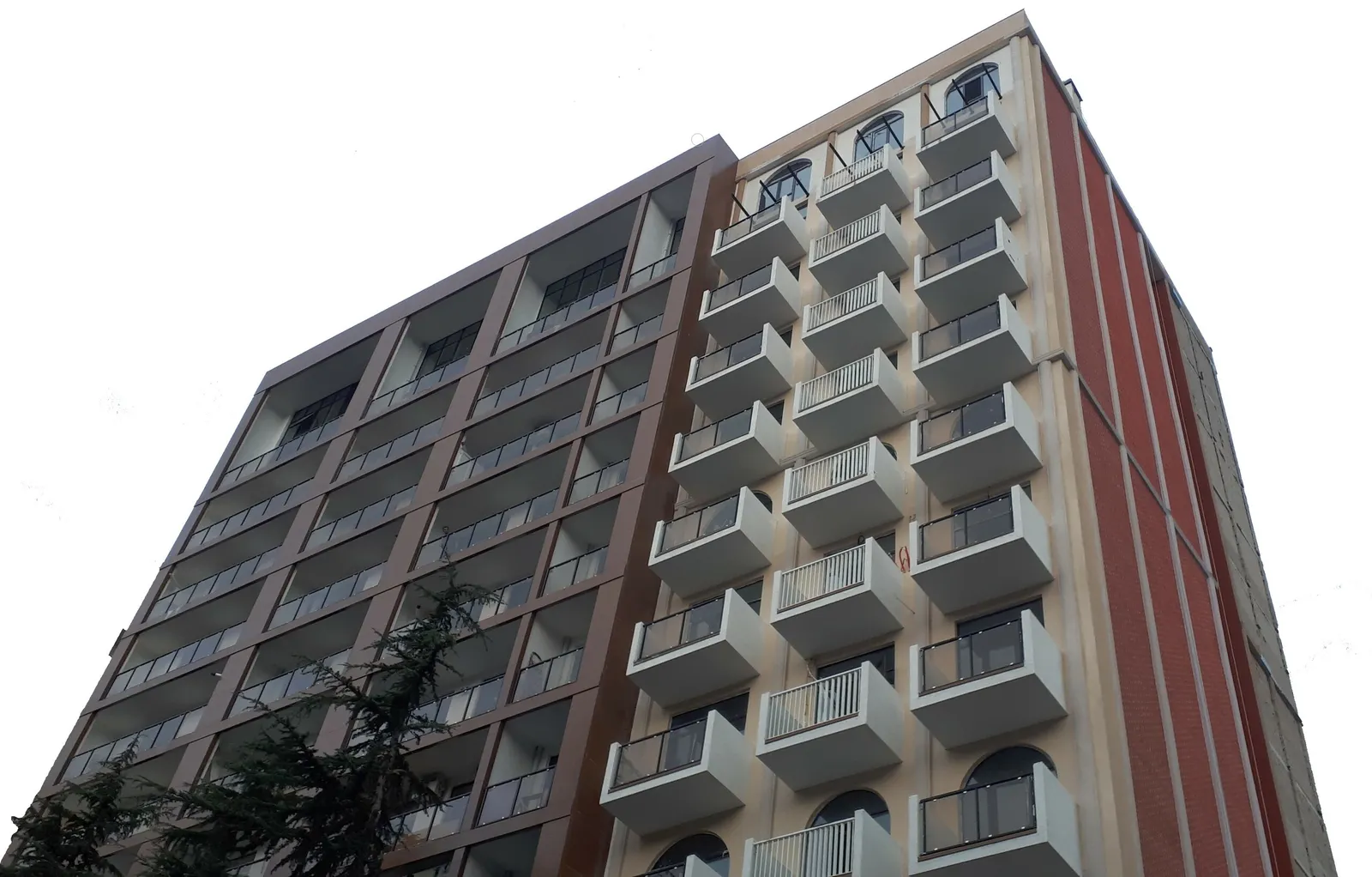 საცხოვრებელი კომპლექსი Parnavaz Mepe St, 98