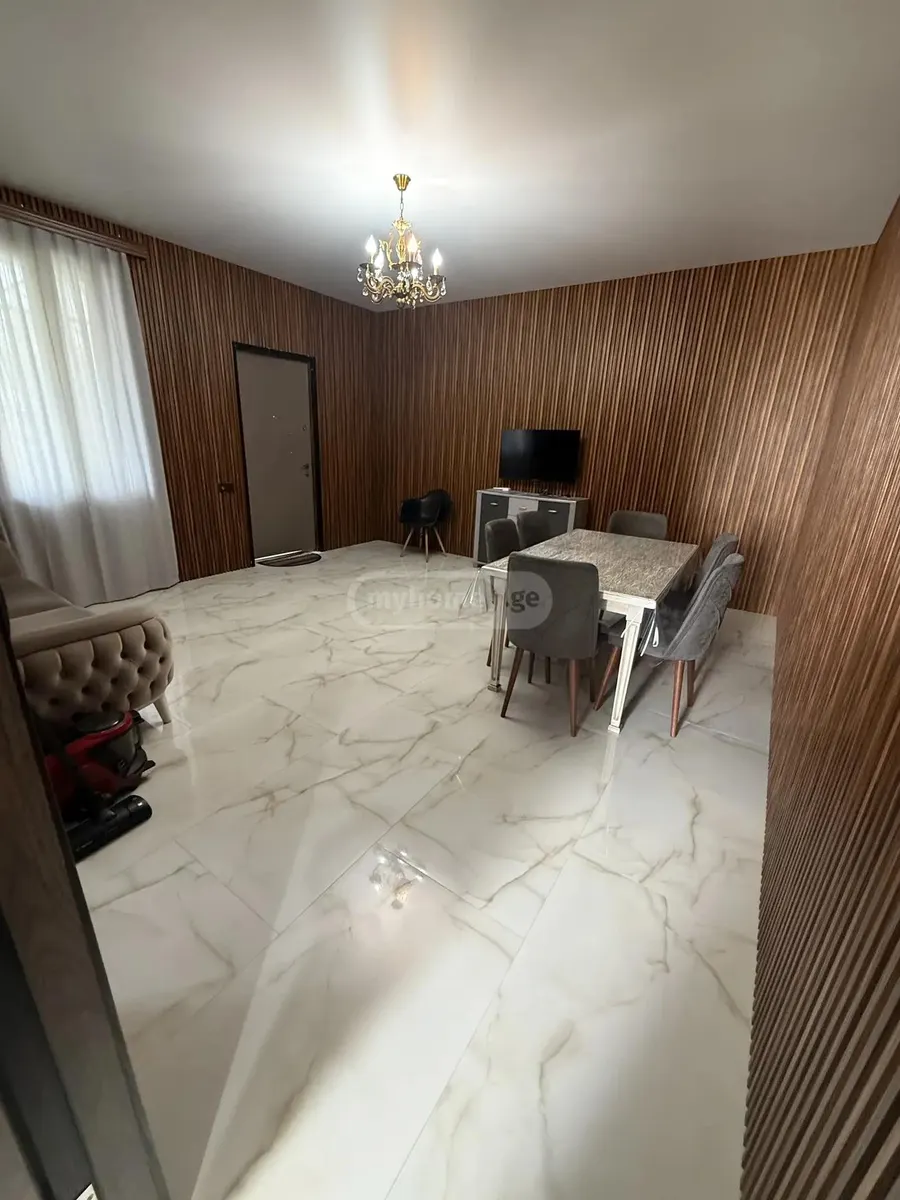 House, 3-room, 45 m²