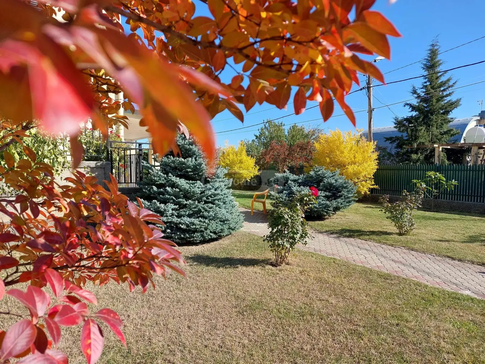 House, 5-room, 350 m²