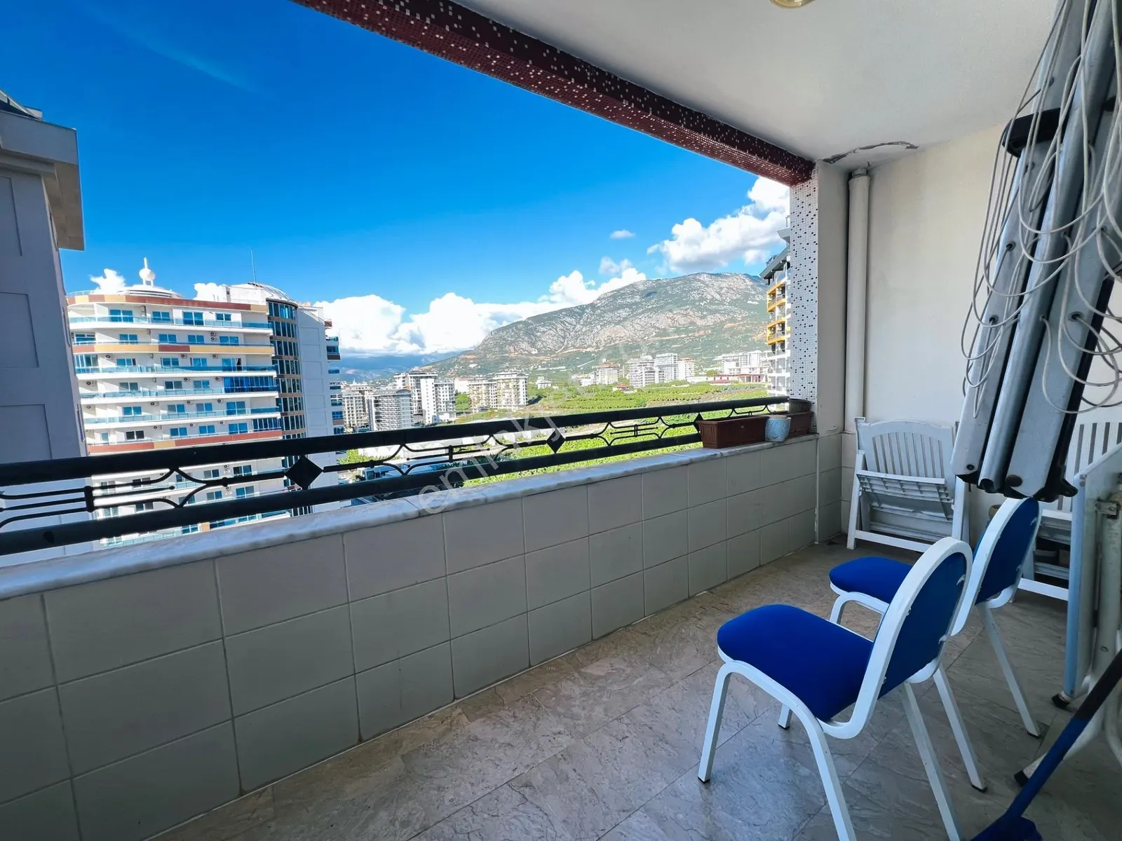 Apartment, 3-room, 135 m²
