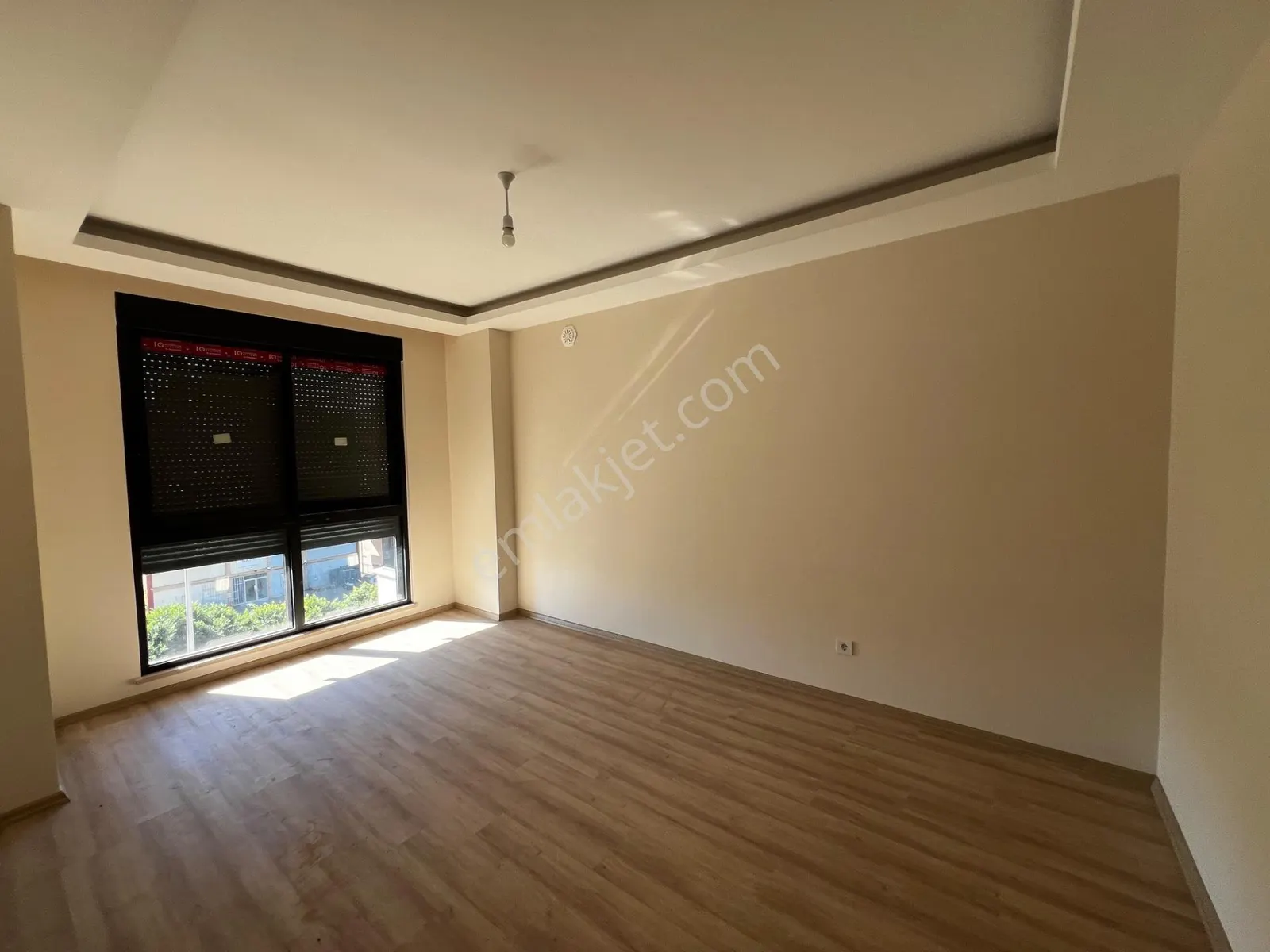 Apartment, 4-room, 140 m²