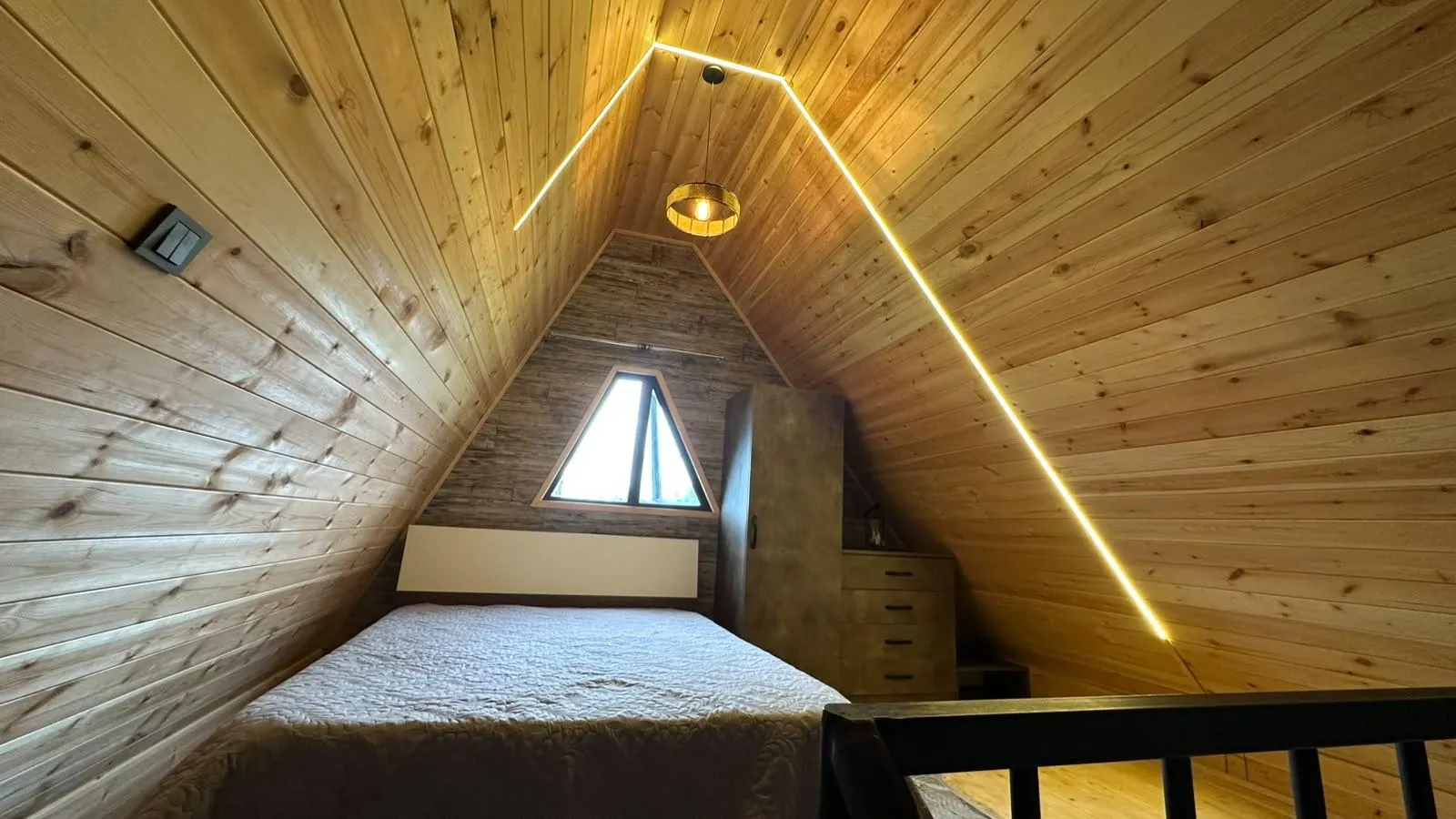 House, 2-room, 42 m²