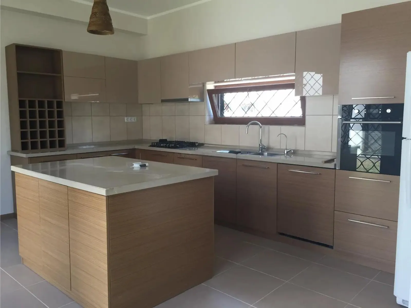 House, 7-room, 355 m²