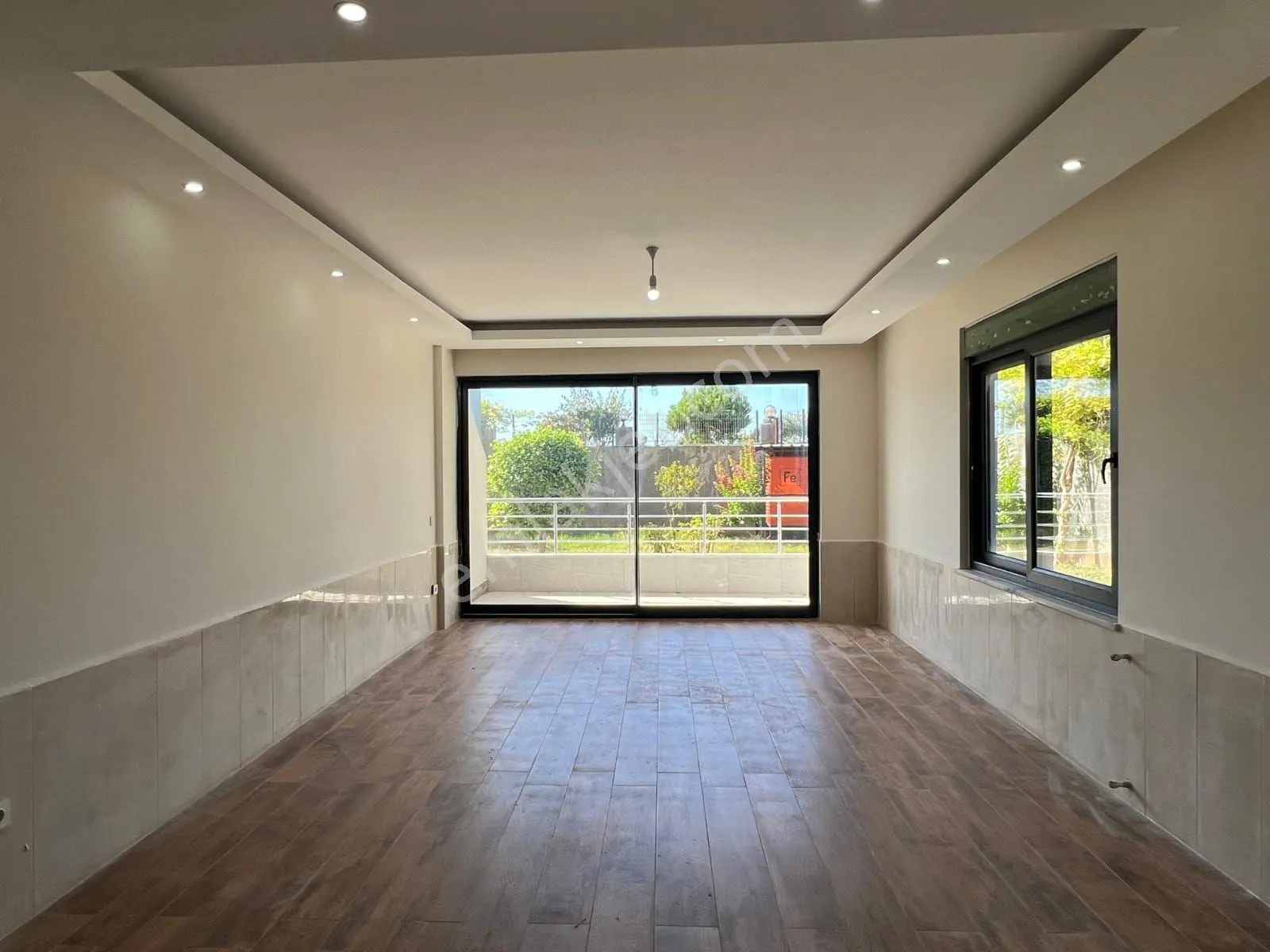 Apartment, 6-room, 200 m²