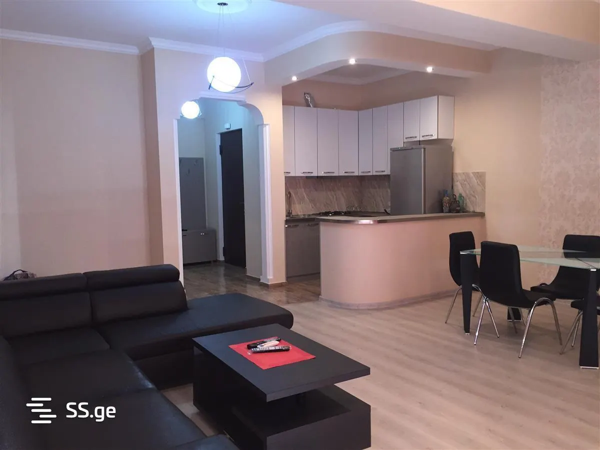 Apartment, 3-room, 100 m²