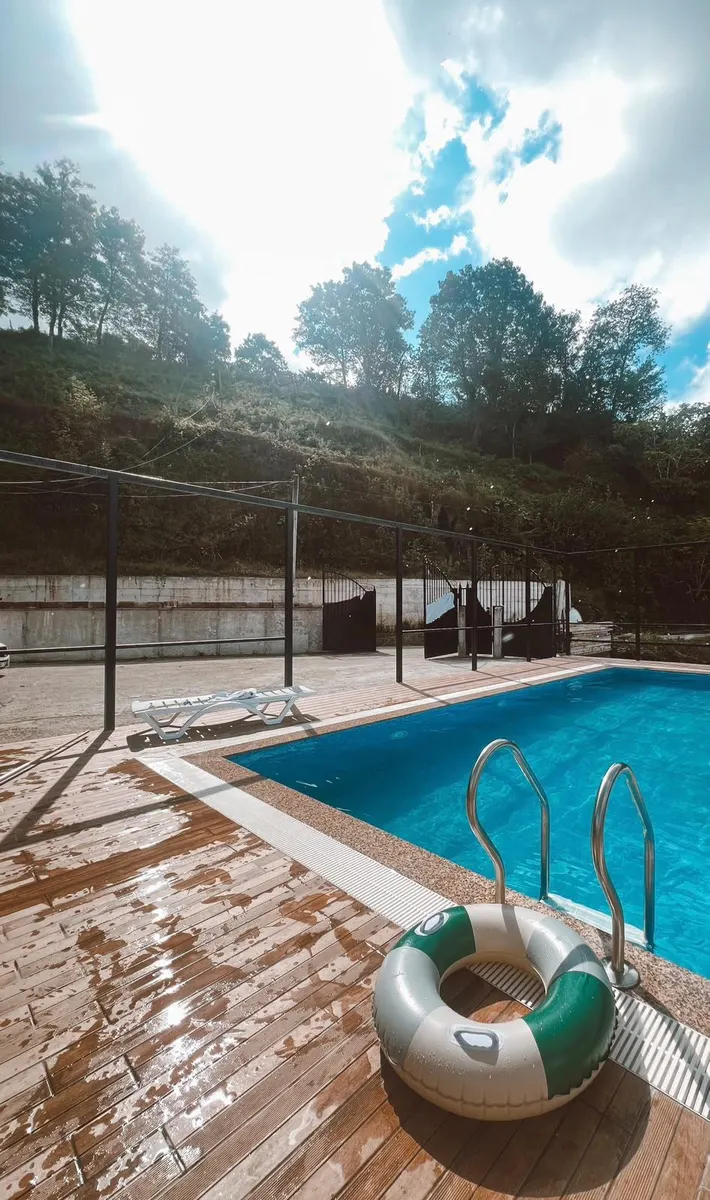 House, 7-room, 200 m²