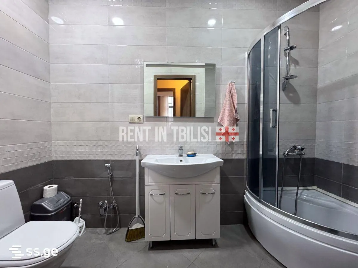 Квартира, 2-комн., 65 м²