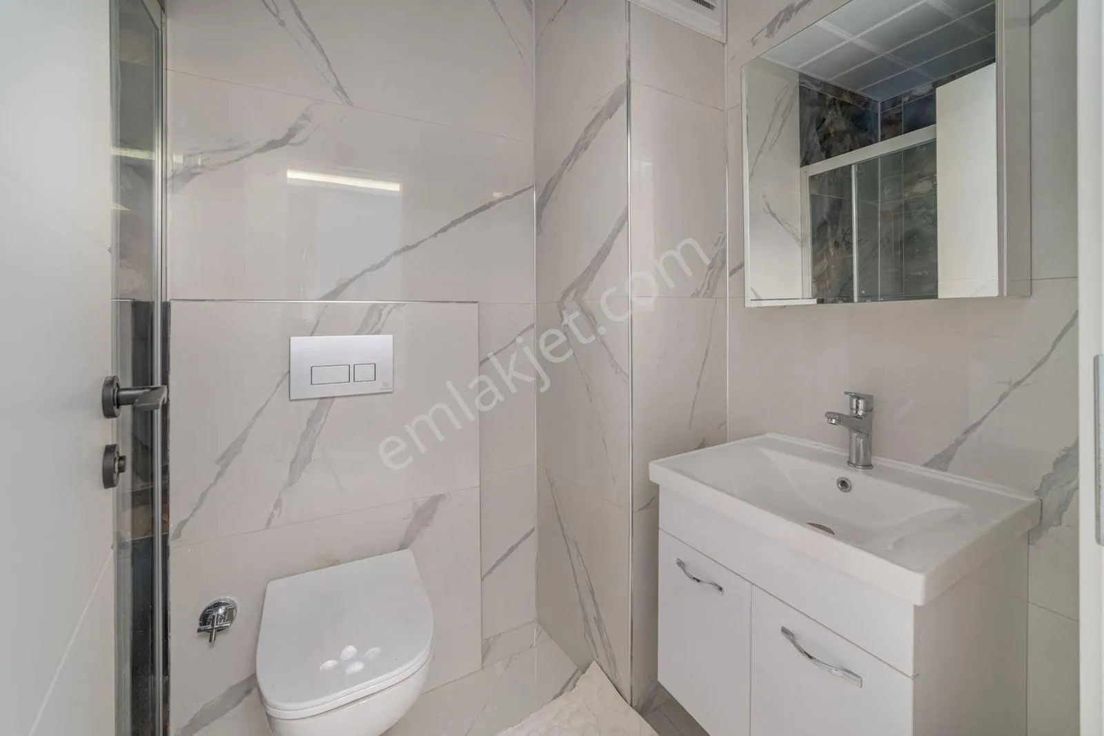 Apartment, 3-room, 120 m²